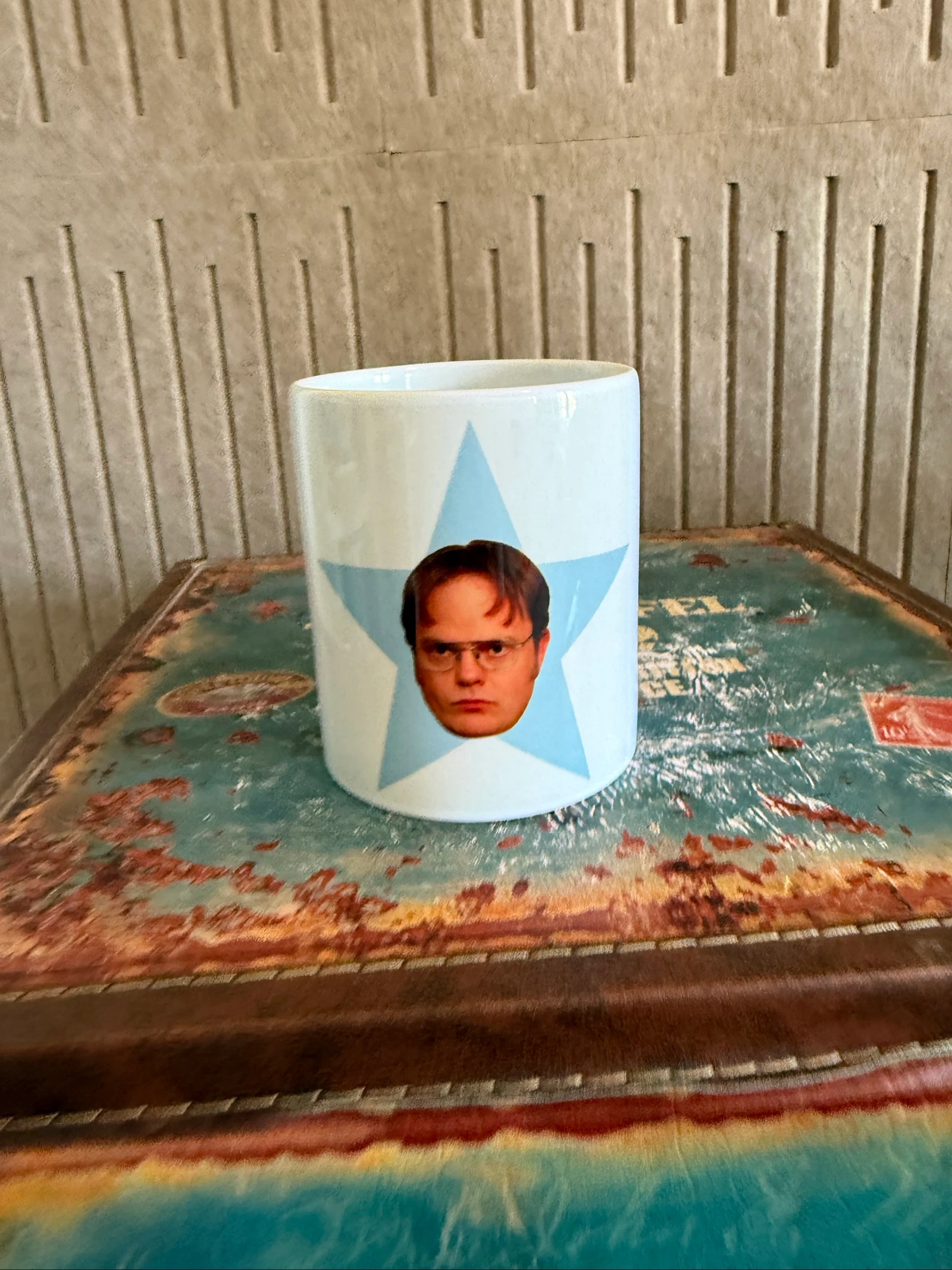 Taza Dwight estrella